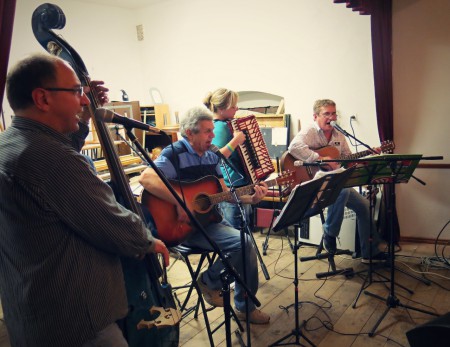 60 tiny Včelákov 18.10. 2014